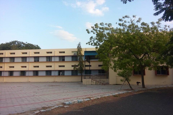 https://cache.careers360.mobi/media/colleges/social-media/media-gallery/17919/2018/10/15/College Building View of Government Polytechnic College Thoothukudi_Campus-View.jpg